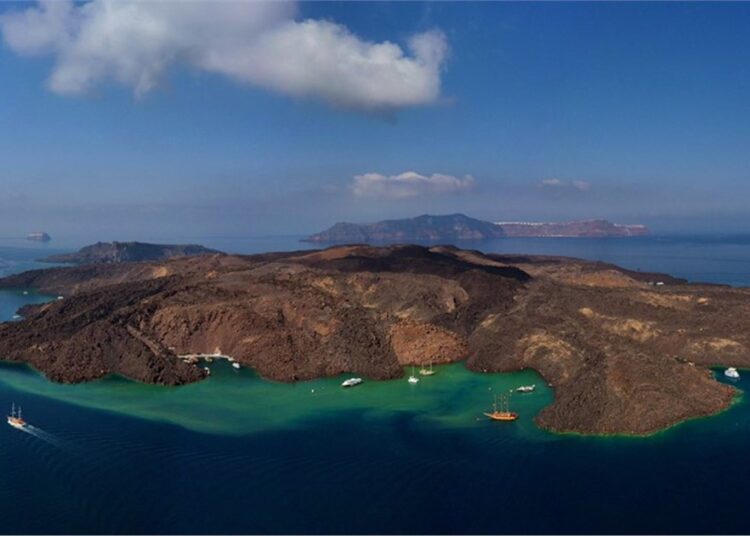 Uzmanlara göre Santorini’de olası patlama, “yalnız Türkiye değil, dünya için de tehlike”