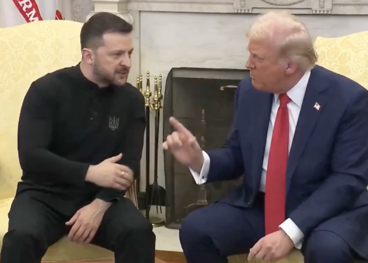 Trump, dünyanın gözü önünde Zelenski’yi azarladı: Ya anlaşma yaparsın ya ABD elini çeker 1 Trump, dünyanın gözü önünde Zelenski’yi azarladı: Ya anlaşma yaparsın ya ABD elini çeker