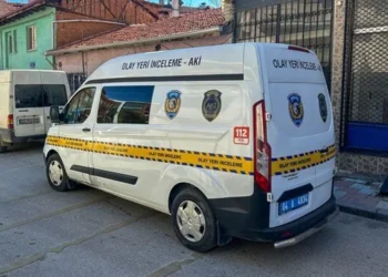 Uşak’ta evlat dehşeti: Oğlu tarafından sırtından bıçaklandı