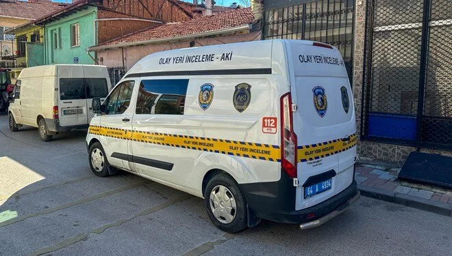 Uşak'ta evlat dehşeti: Oğlu tarafından sırtından bıçaklandı 1 Uşak’ta evlat dehşeti: Oğlu tarafından sırtından bıçaklandı