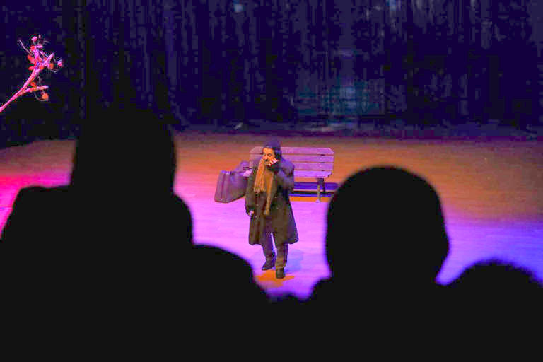 Akif’in oğlu Emin Ersoy’un hayatı, tiyatro sahnesinde