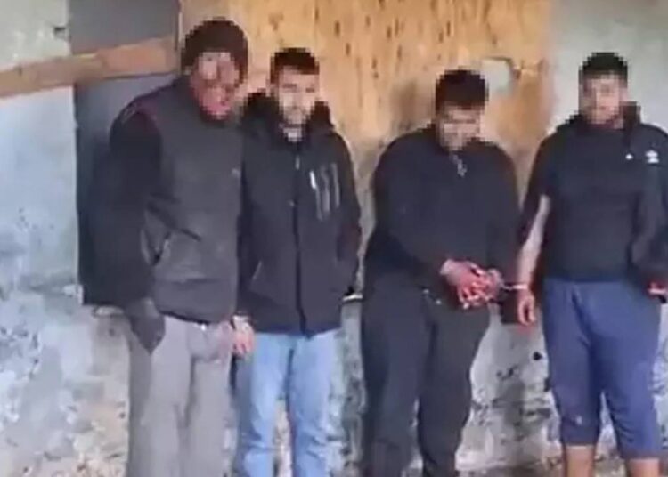 Ramazan öncesi piyasaya süreceklerdi: At keserken suçüstü 1 Ramazan öncesi piyasaya süreceklerdi: At keserken suçüstü