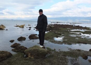 Balıkesir’de deniz çekildi, 2 bin 500 yıllık antik liman ortaya çıktı