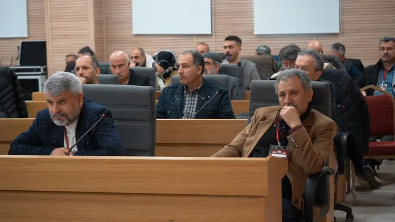 Diyarbakır'da yeni süreçle ilgili düzenlenen iki farklı konferansta neler oldu?