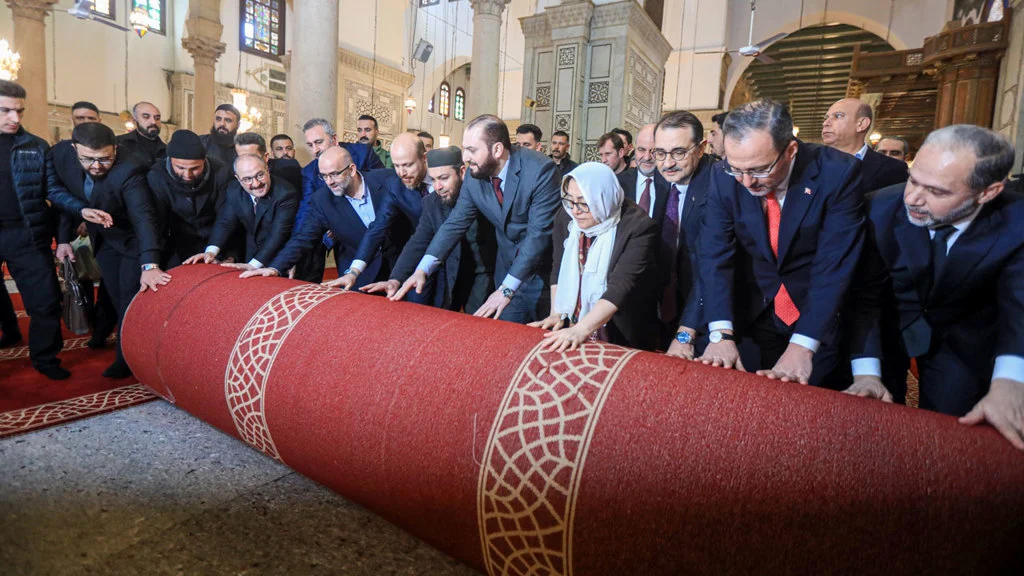 Bilal Erdoğan, beraberindeki heyetle Şam'a gitti: Colani ile görüştüler