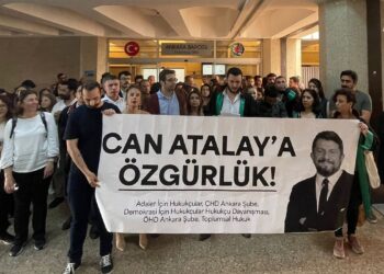 Can Atalay için adliye önünde eylem yapan avukatlara soruşturma