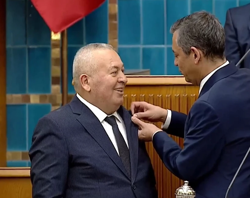 Turkish Post 23 Ocak’ta duyurmuştu: Enginyurt ve Uzun CHP’ye katıldı