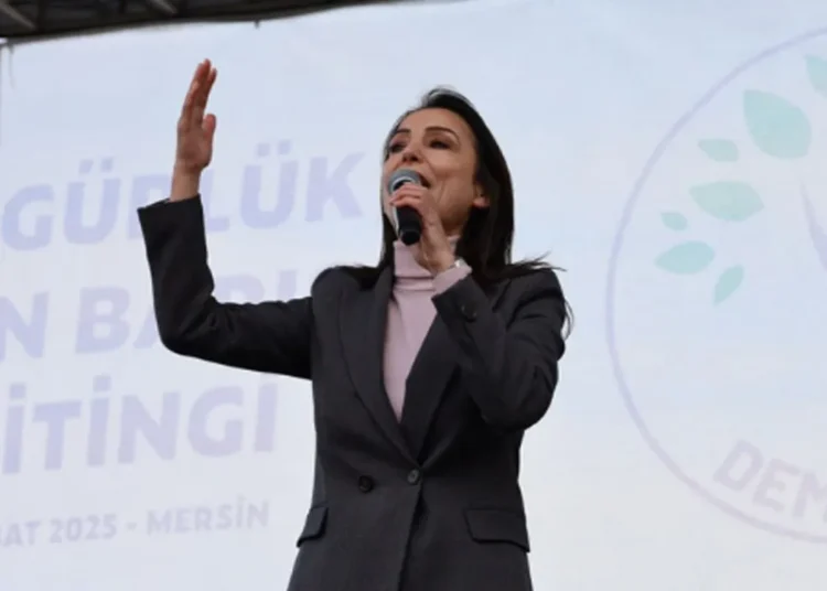 DEM Partili Hatimoğulları: Öcalan, tarihi bir çağrıya hazırlanıyor