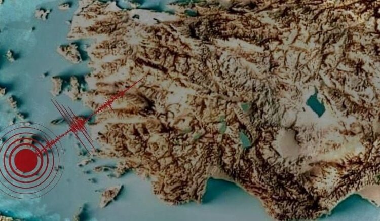 Ege’de sarsıntıların şiddeti artıyor! 5,2’lik deprem İzmir, Aydın ve Muğla’da da hissedildi