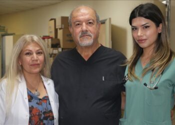 Anne babasının çalıştığı hastaneye pratisyen doktor oldu