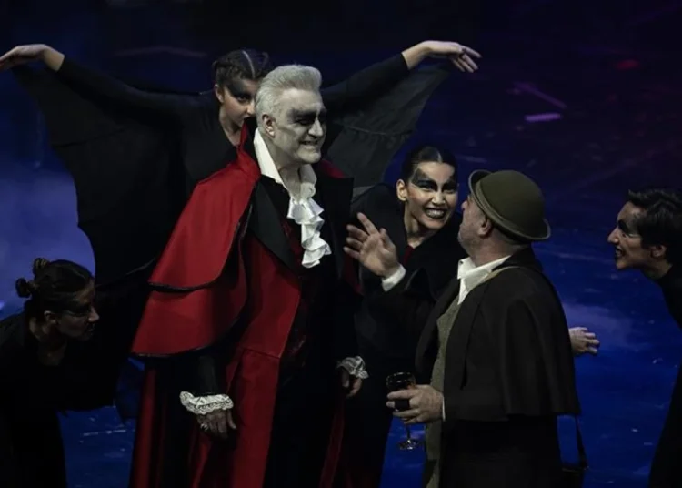 Tamer Karadağlı, Dracula oldu 1 Tamer Karadağlı, Dracula oldu