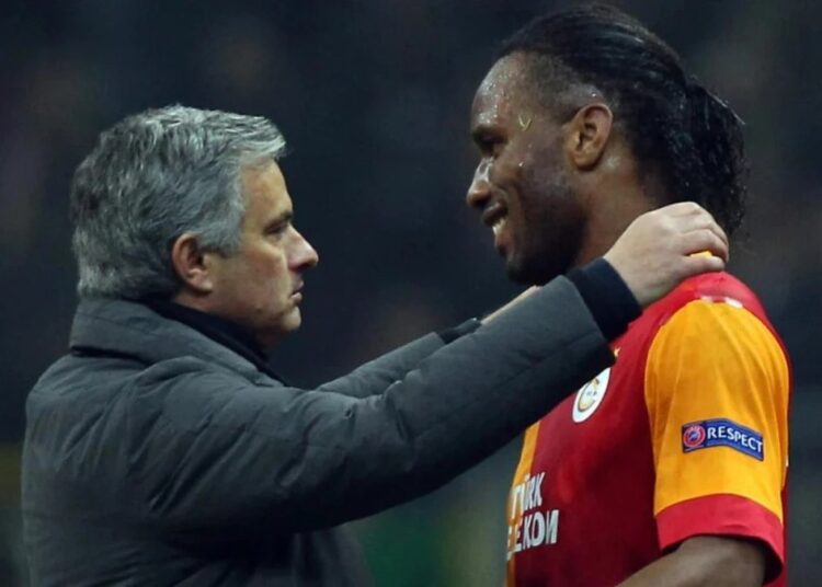 Eski Galatasaray’lı Drogba’dan Mourinho’ya destek: ‘Babam nasıl ırkçı olabilir’