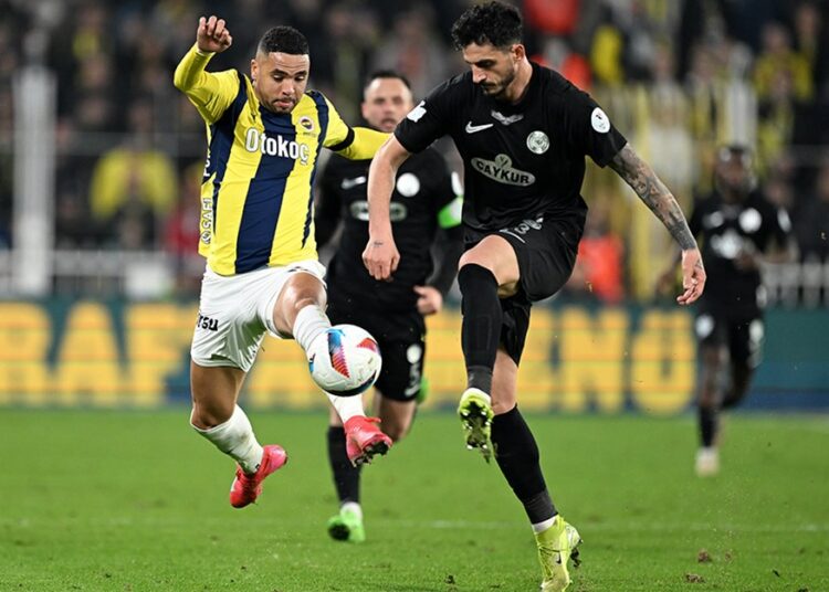 2 kırmızı kart, 5 gol: Fenerbahçe, Çaykur Rizespor’u geriden gelerek yendi