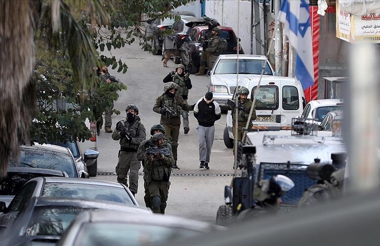 İsrail’in sürgün ettiği 15 Filistinliyi Türkiye kabul etti 1 İsrail’in sürgün ettiği 15 Filistinliyi Türkiye kabul etti
