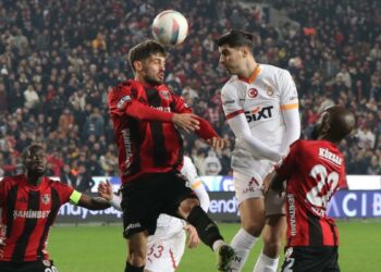Galatasaray, Gaziantep engelini tek golle geçti