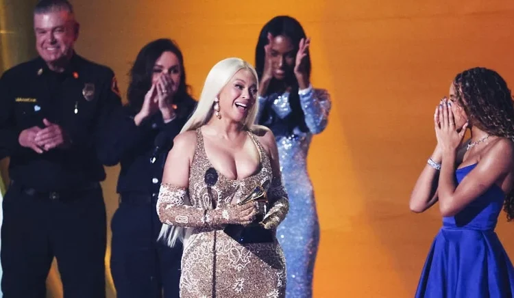 Grammy ödülleri sahiplerini buldu... Beyonce'a 2 ödül 1 Grammy ödülleri sahiplerini buldu… Beyonce’a 2 ödül