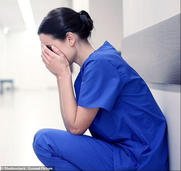 Çay molalarına dahil edilmeyen hemşire, 41 bin sterlin tazminat kazandı