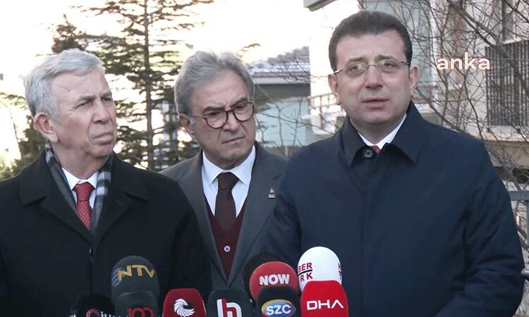 İmamoğlu: Ben üniversite arkadaşlarımla miting yapabilirim ama birisi tavla oynayacak adam bile bulamaz 1 İmamoğlu: Ben üniversite arkadaşlarımla miting yapabilirim ama birisi tavla oynayacak adam bile bulamaz