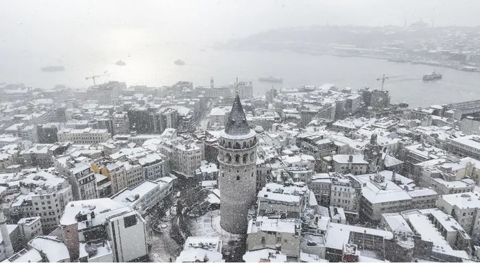 İstanbul'da kar kalındığı kuzey kesimlerde 47 santimetreyi buldu 1 İstanbul’da kar kalındığı kuzey kesimlerde 47 santimetreyi buldu