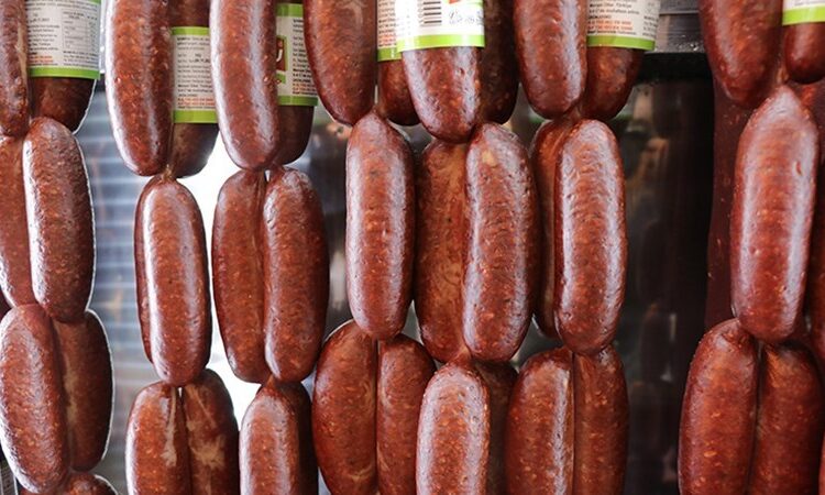 Bakanlık listeyi güncelledi: Ünlü sucuk firması, vatandaşa at ve eşek eti yedirmiş