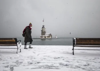 AKOM’dan turuncu kodlu uyarı: İstanbul’un kuzeyinde kar kalınlığı 40 santime ulaşabilir