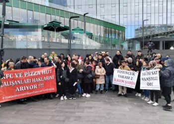 KFC ve Pizza Hut işçileri eylemde