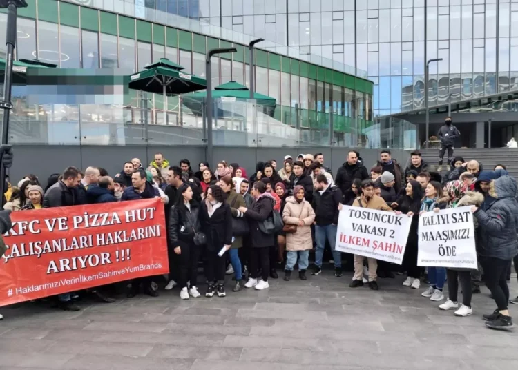 KFC ve Pizza Hut işçileri eylemde