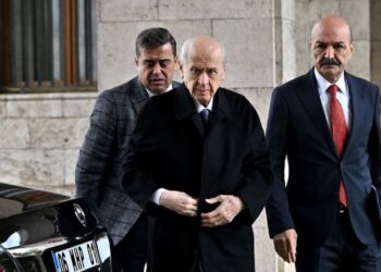 MHP'den "geçmeyen öksürük" açıklaması yapılmıştı: Devlet Bahçeli operasyon geçirdi 6 MHP’den “geçmeyen öksürük” açıklaması yapılmıştı: Devlet Bahçeli operasyon geçirdi