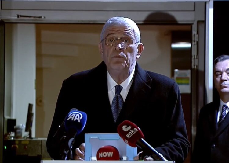 Müsavat Dervişoğlu: Bu süreç ömür boyu başkanlık pazarlığıdır 1 Müsavat Dervişoğlu: Bu süreç ömür boyu başkanlık pazarlığıdır