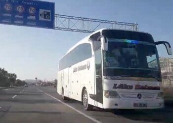 Yolu kısaltmak için ters yöne giren yolcu otobüsüne 9 bin TL ceza