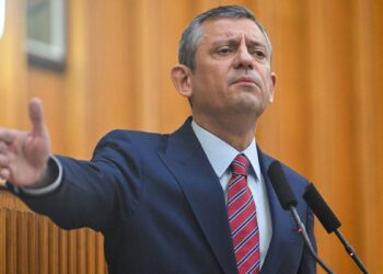 Özgür Özel: Yargı eliyle darbe mekaniği yönetiliyor