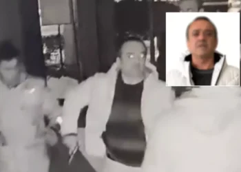 Aracına kartopu atan çocuklara silah çekti, tutuklandı