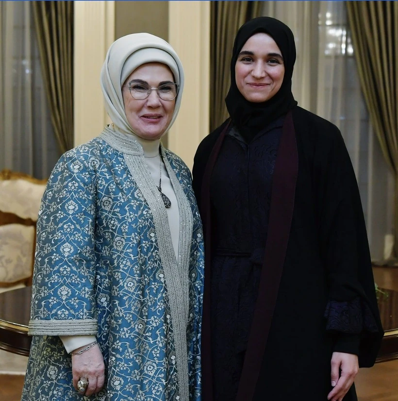 Suriye’nin yeni ‘First Lady’sinin bilinmeyenleri