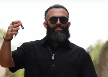 Şarkısı ‘müstehcenlikle’ suçlanmıştı: Turabi hakkında yakalama kararı çıktı