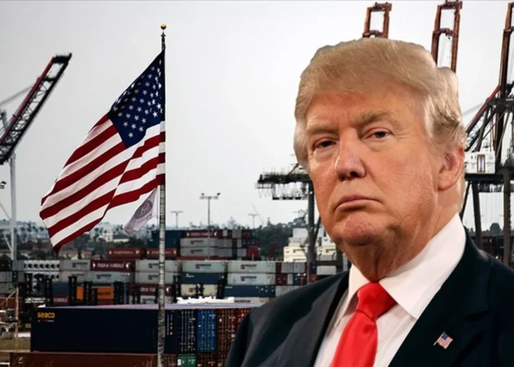 Trump, Kanada, Meksika ve Çin’e ticari savaş açtı! Gümrük vergilerini artırdı