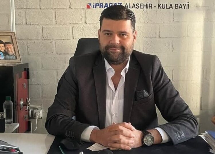 Eski Turgutlu Ülkü Ocakları Başkanı evinde ölü bulundu 1 Eski Turgutlu Ülkü Ocakları Başkanı evinde ölü bulundu