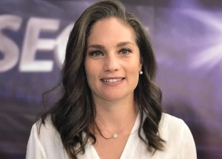 Gazeteci Nevşin Mengü’ye 1 yıl 3 ay hapis cezası