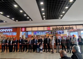 Afyon’da ‘Burger King’ krizi: Açılışa katılan AKP’li başkandan istifası alındı