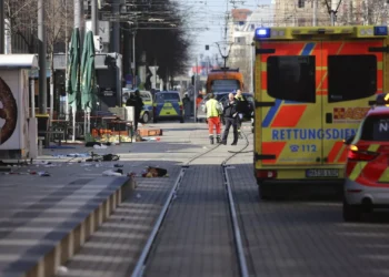 Almanya’nın Mannheim kentinde araç kalabalığın arasına daldı: En az 1 kişi öldü