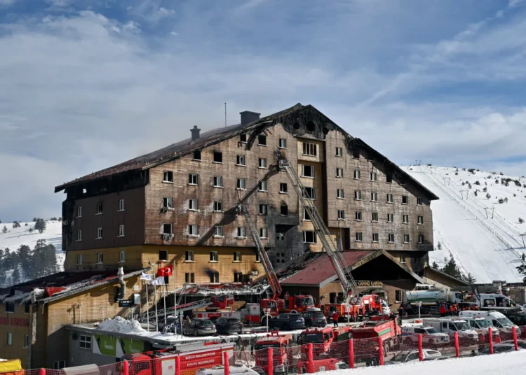 Bolu'da yangın faciasına ilişkin bilirkişi raporu sonunda çıktı: Otel sahipleri, yönetim kurulu üyeleri asli kusurlu 1 Bolu’da yangın faciasına ilişkin bilirkişi raporu sonunda çıktı: Otel sahipleri, yönetim kurulu üyeleri asli kusurlu