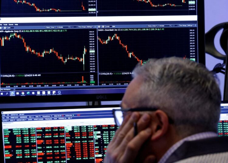 Borsa'da kayıp yüzde 7'ye ulaştı, devre kesici iki kez çalıştı 1 Suna Yaman yazdı I Trump’ın politikaları Amerikan borsasını sarsıyor