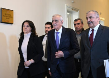 DEM Parti siyasi partilerle görüşmelere yeniden başlıyor 7 DEM Parti siyasi partilerle görüşmelere yeniden başlıyor