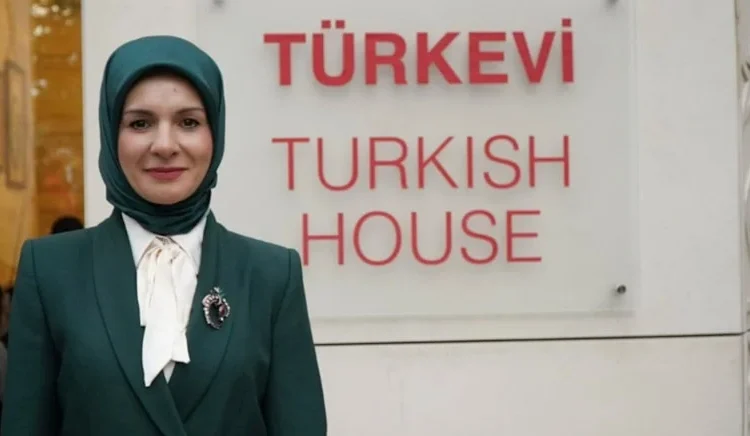 Kabinenin Evliya Çelebi’si! Tasarruf genelgesi Aile Bakanı’na uğramadı; 20 ayda 27 ülke