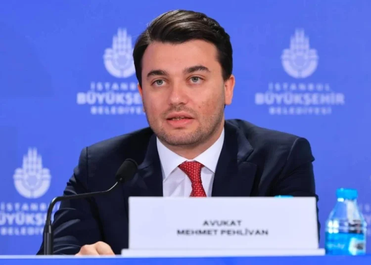 İmamoğlu’nu savunan da gözaltında! Avukat Mehmet Pehlivan’ı polis aldı