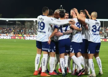 Fenerbahçe, deplasmanda Bodrum’u 4-2 yendi