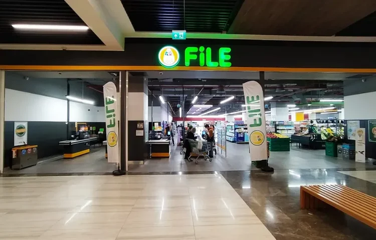 File market BİM çatısından ayrılıyor