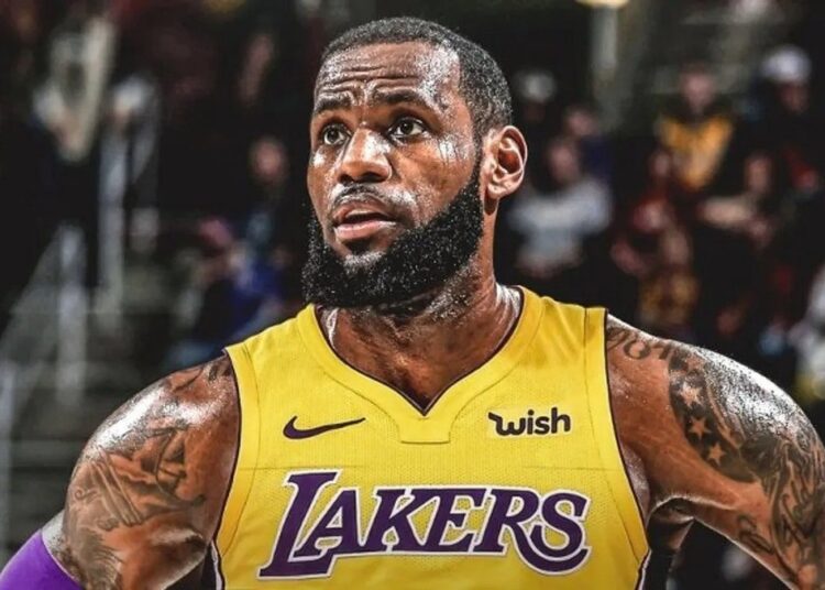 NBA'de rekorları alt üst ediyor: LeBron James, 50 bin sayıyı geçen ilk isim oldu 1 NBA’de rekorları alt üst ediyor: LeBron James, 50 bin sayıyı geçen ilk isim oldu