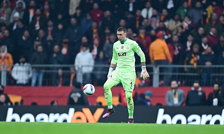 Galatasaray'da Muslera yerine 4 aday 1 Galatasaray’da Muslera yerine 4 aday