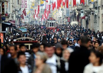 Herkes kendi memleketinde yaşasa en kalabalık il değişiyor