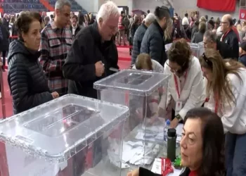 CHP'nin ön seçiminde İmamoğlu'na 15 milyon oy çıktı 4 CHP’nin ön seçiminde İmamoğlu’na 15 milyon oy çıktı